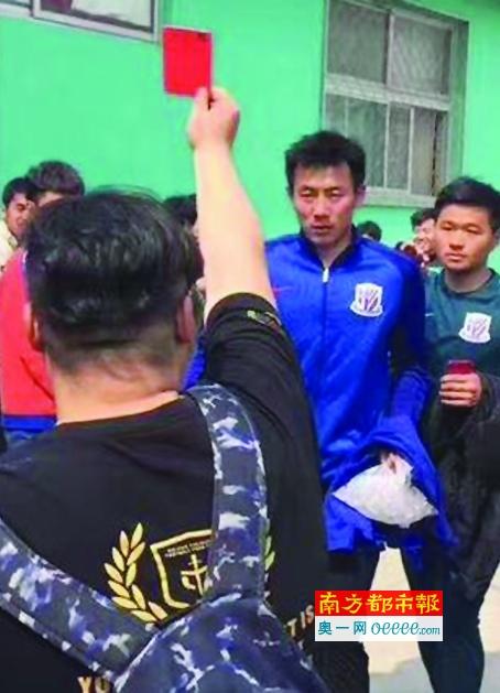 女务员