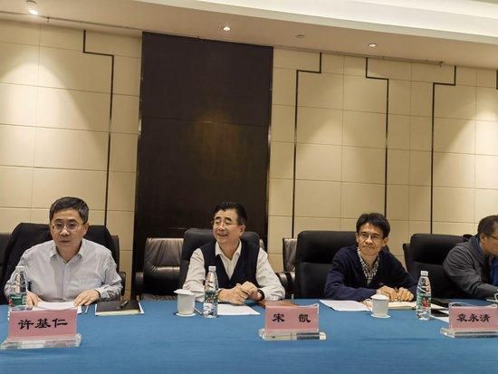 午夜免费福利在线